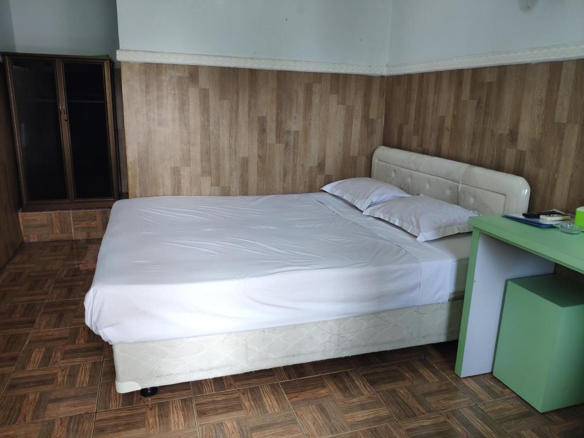 Hotel Boegenviel Syariah Lamongan Екстериор снимка